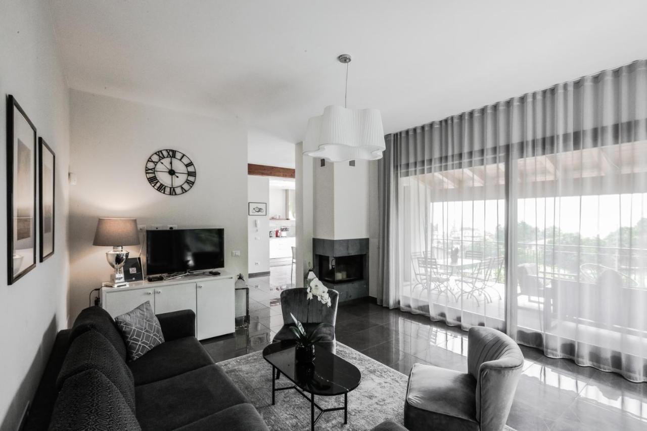 Villa Elena ميناجيو المظهر الخارجي الصورة